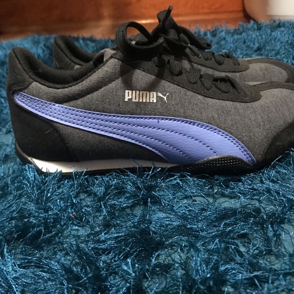 Women’s Puma shoes, brand new without tags